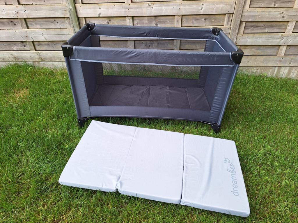 Reisbedje met extra matras, Kinderen en Baby's, Kinderkamer | Bedden, Ophalen, Matras