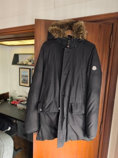 Parka Duvet MONCLER taille XL véritable fourrure (amovible), Moncler, Taille 52/54 (L), Enlèvement, Porté