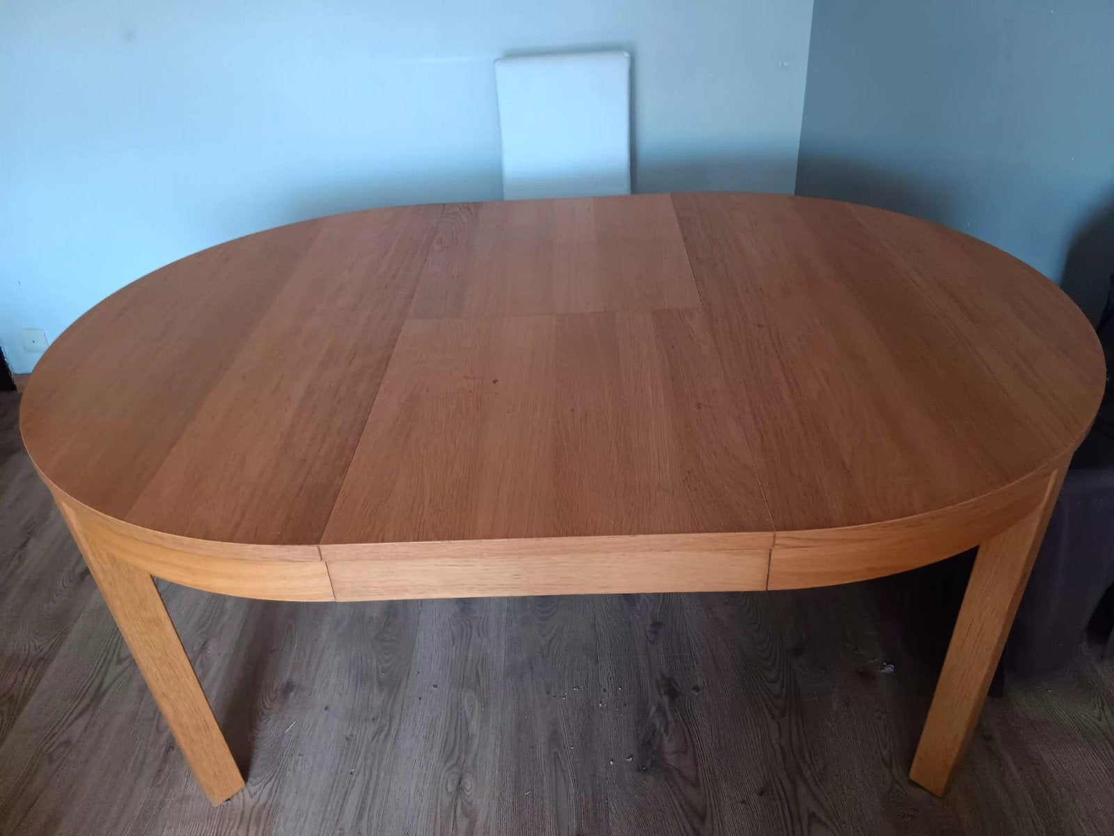 Tafel in de woonkamer, Ophalen