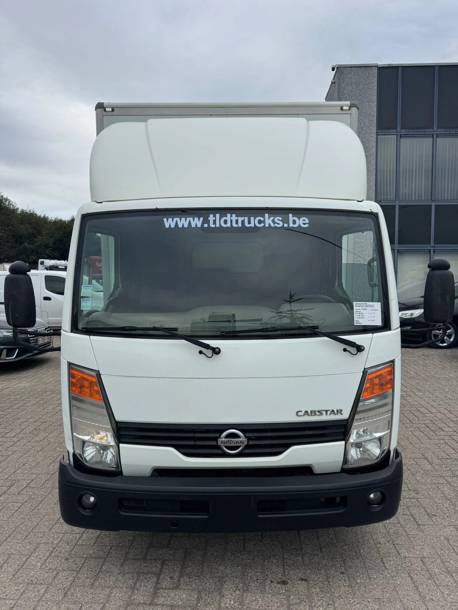 Nissan Cabstar *3500KG-AC-BELGIAN ORIGINE* (bj 2011), Auto's, Achterwielaandrijving, Gebruikt, Wit, Euro 4