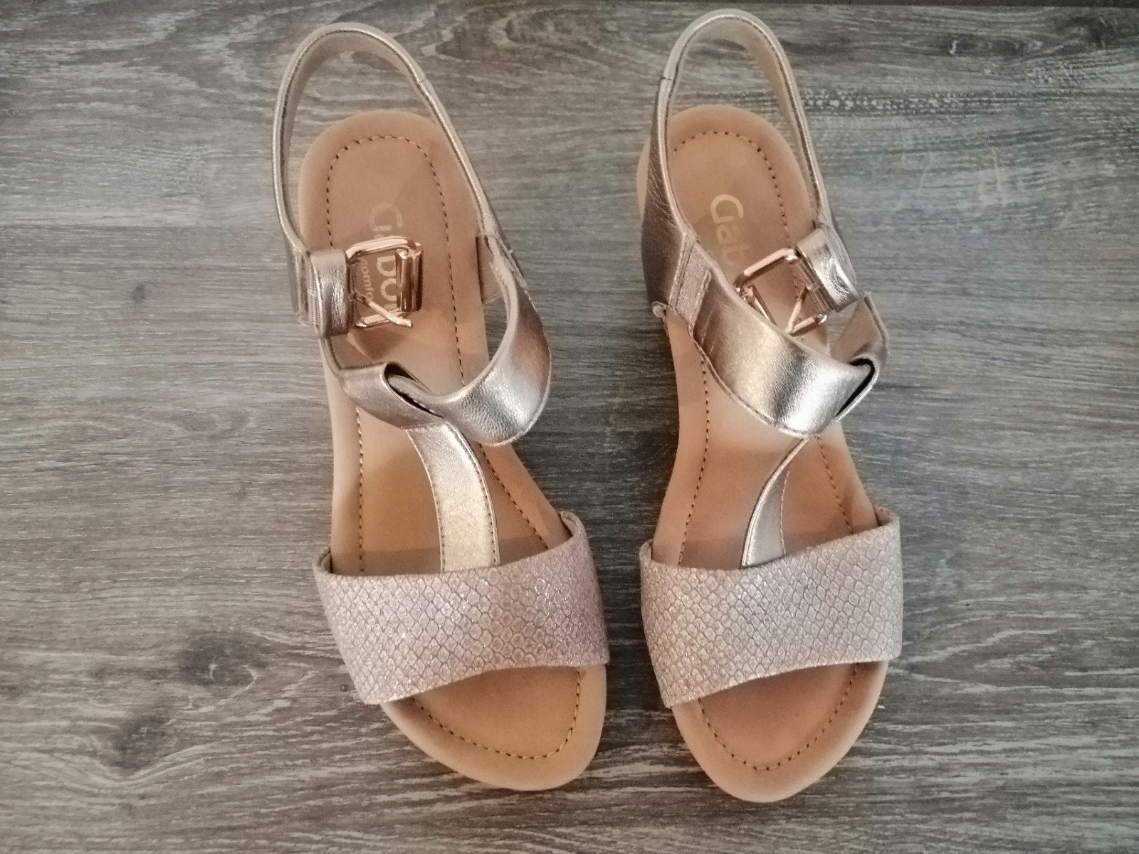 Sandalen met sleehak, Vêtements | Femmes, Chaussures, Enlèvement ou Envoi, Beige, Gabor, Comme neuf