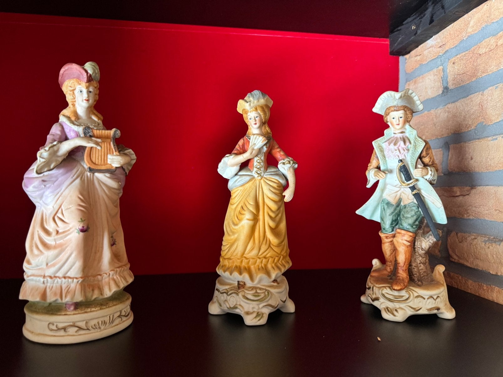 Biscuit porseleinen beeldjes, Ophalen, Zo goed als nieuw