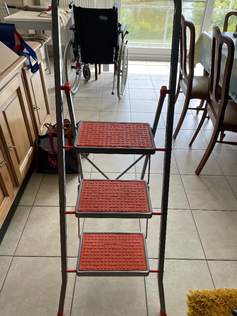 trapladder, Ophalen, Zo goed als nieuw, Ladder, Opvouwbaar of Inschuifbaar