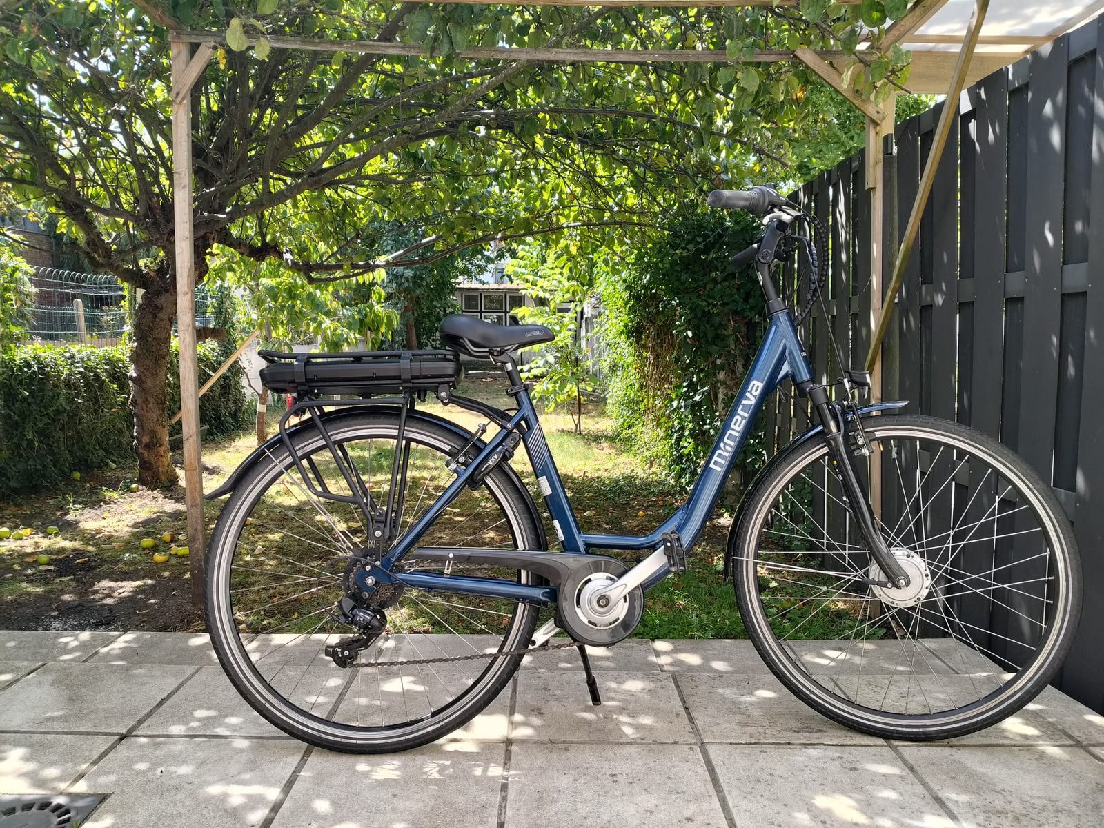 Elektronische fiets minerva zo als nieuw, Fietsen en Brommers, Fietsen | Dames | Moederfietsen, Ophalen, Zo goed als nieuw