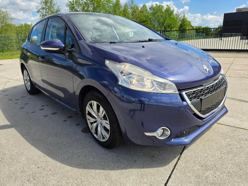 Peugeot 208 1.2 VTI Airco, Navi, Sensors + Garantie, Euro 5, Zwart, 5 deurs, Dealer onderhouden