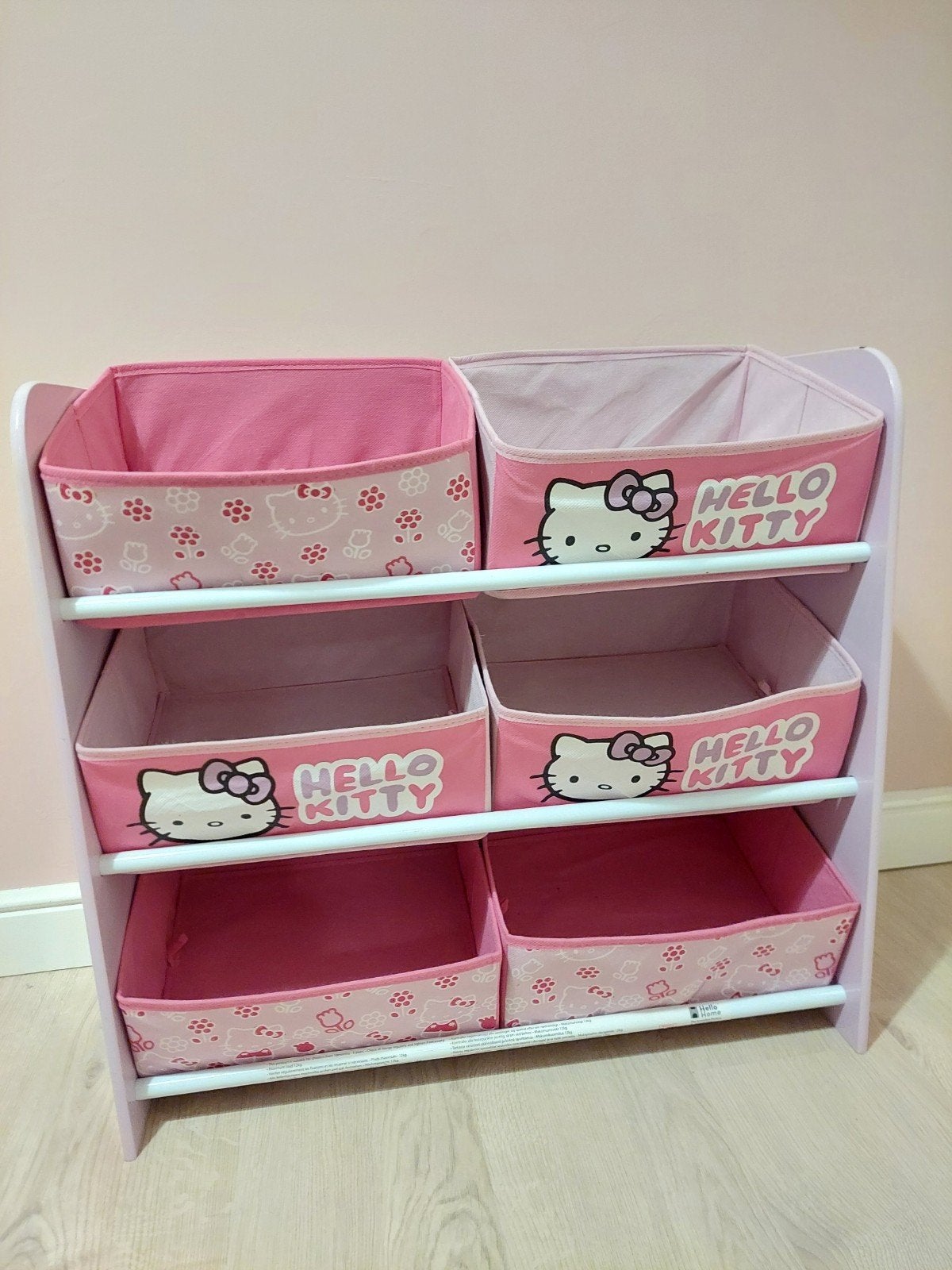 Hello kitty, Ophalen