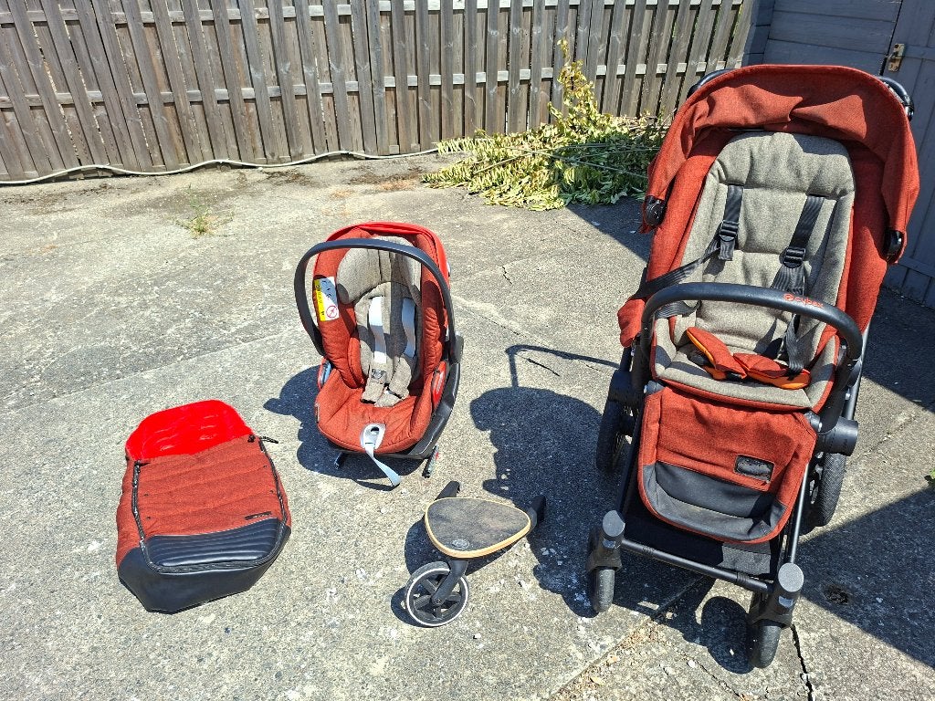 Vends poussette cybex 2 en 1, Enfants & Bébés, Poussettes & Combinaisons, Utilisé, Poussette, Autres marques, Avec siège auto