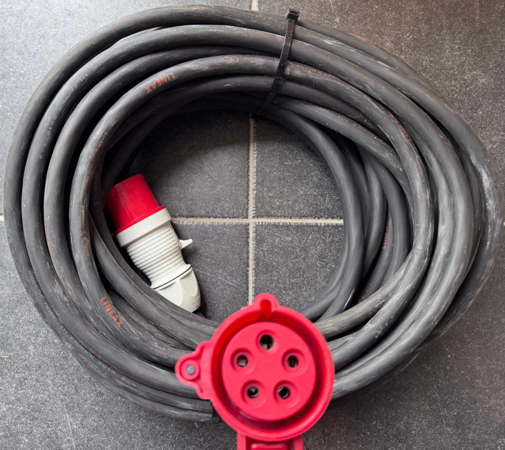 Allonge électrique de 32 mètres - LINEAX H07RN-F 5G6 32 AMP., Enlèvement, Utilisé, Appareillage