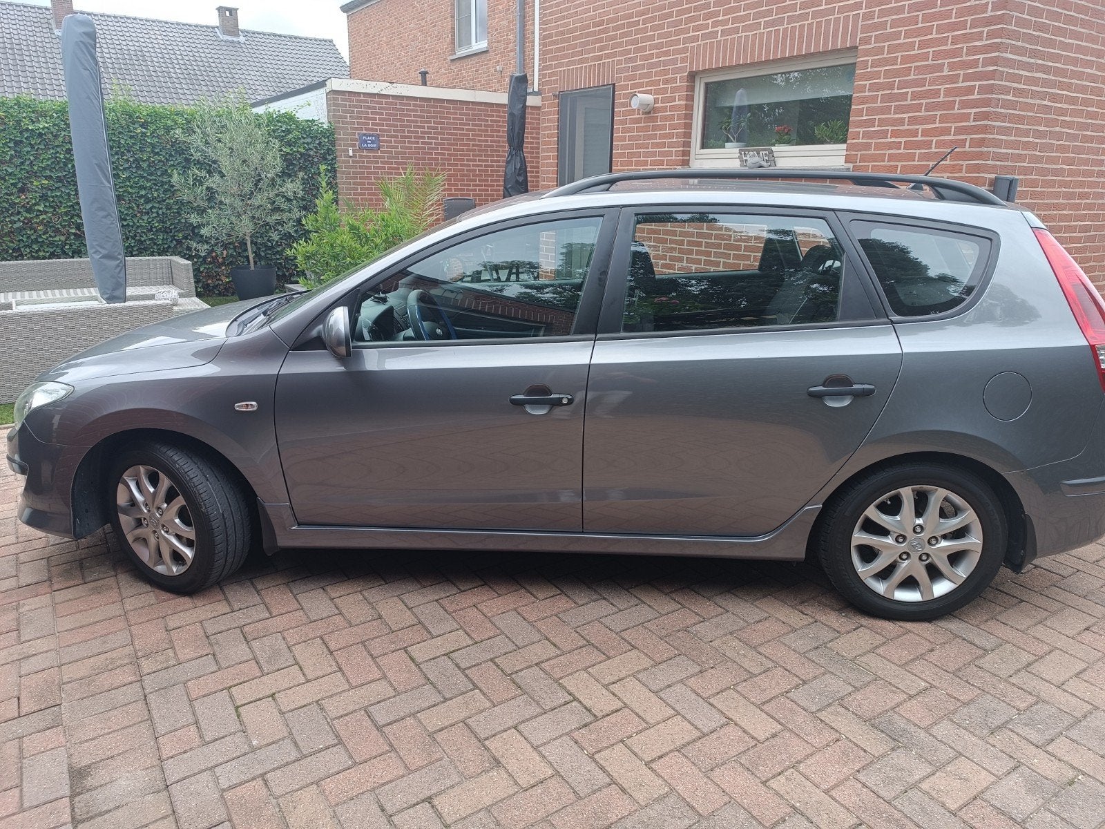 Hyundai i30 cw, Auto's, Hyundai, Voorwielaandrijving, Euro 5, Stof, Zwart