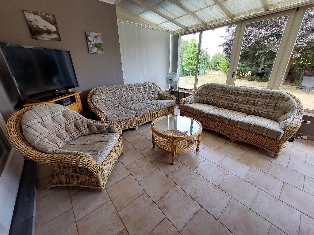 Beau grand coin salon en rotin - Sans fumée ni animaux, Maison & Meubles, Canapés | Coins salons complets, Enlèvement, Utilisé