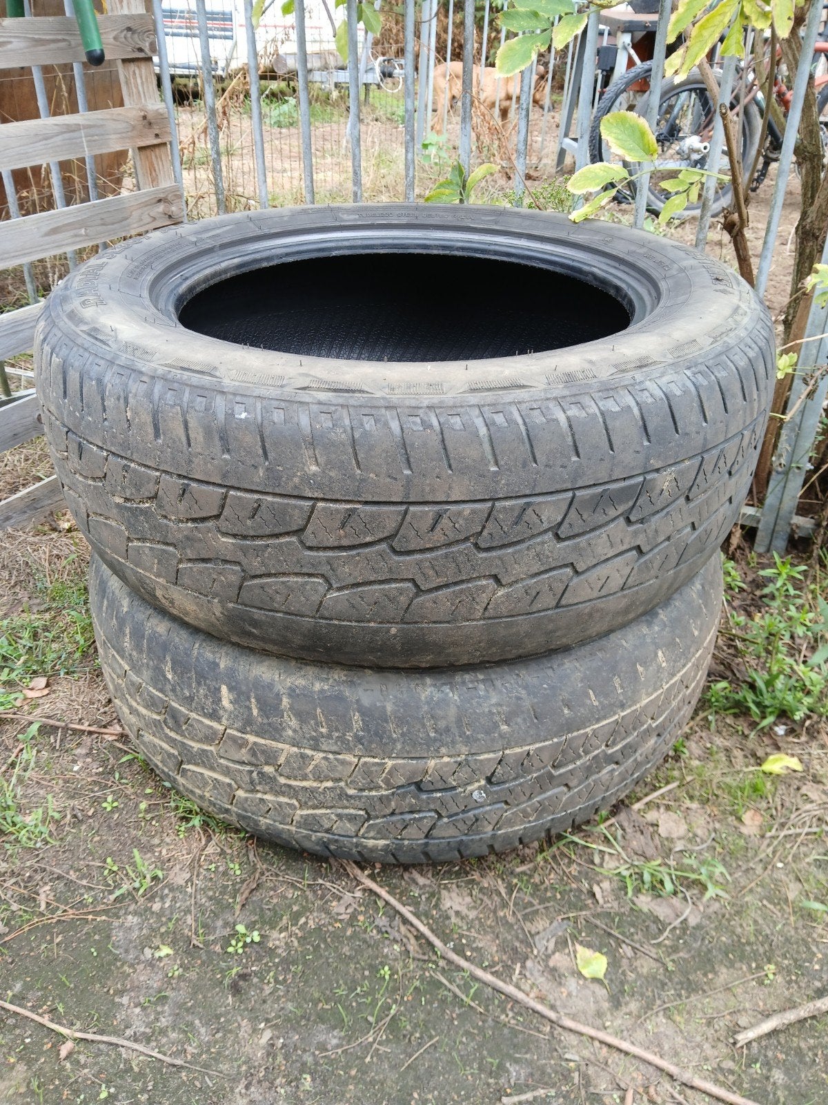 GRATIS 2 banden 275/60/20, Ophalen