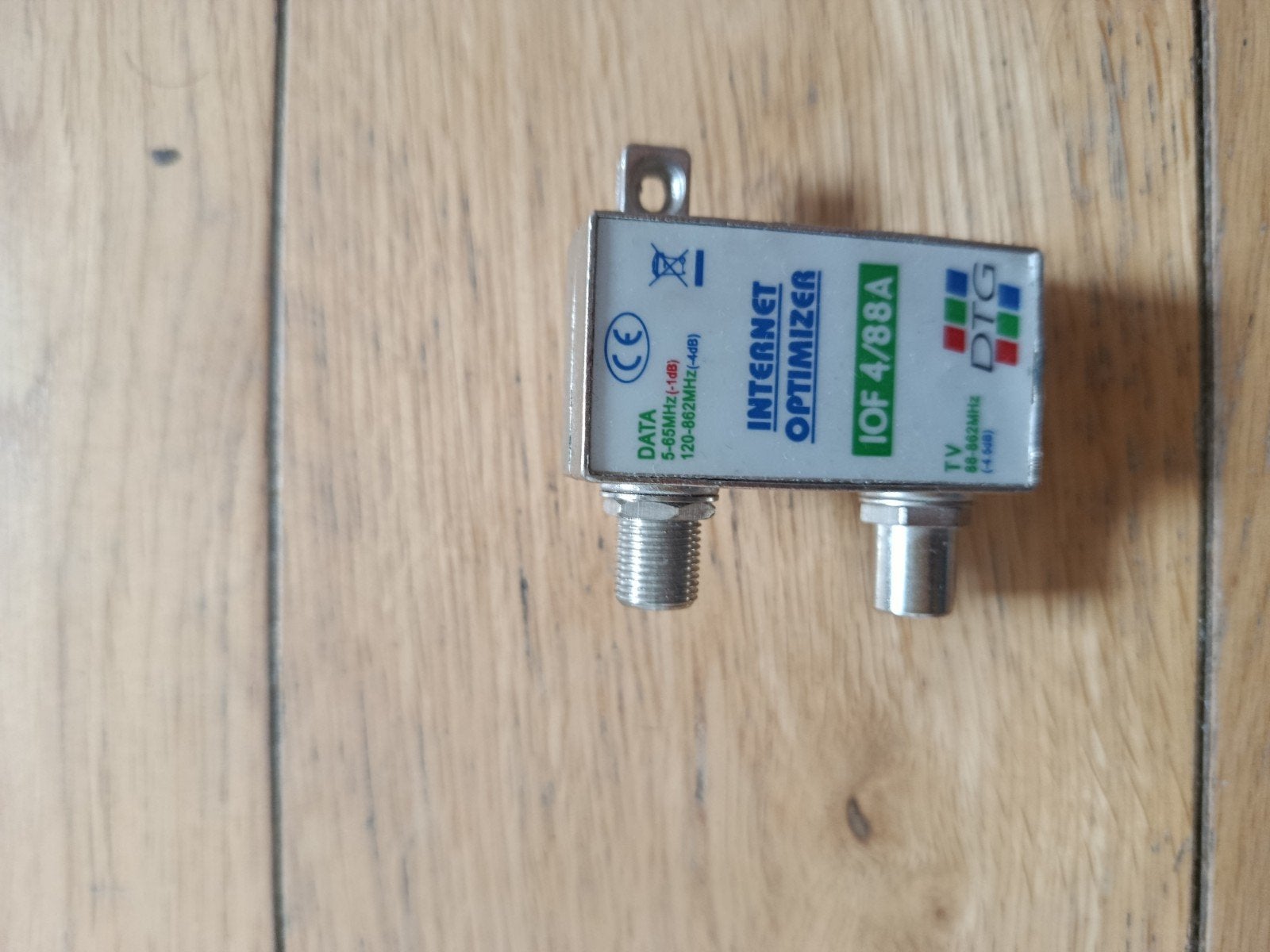 Séparateur (splitter) de câble coaxial, Enlèvement ou Envoi, Comme neuf, Câble coaxial