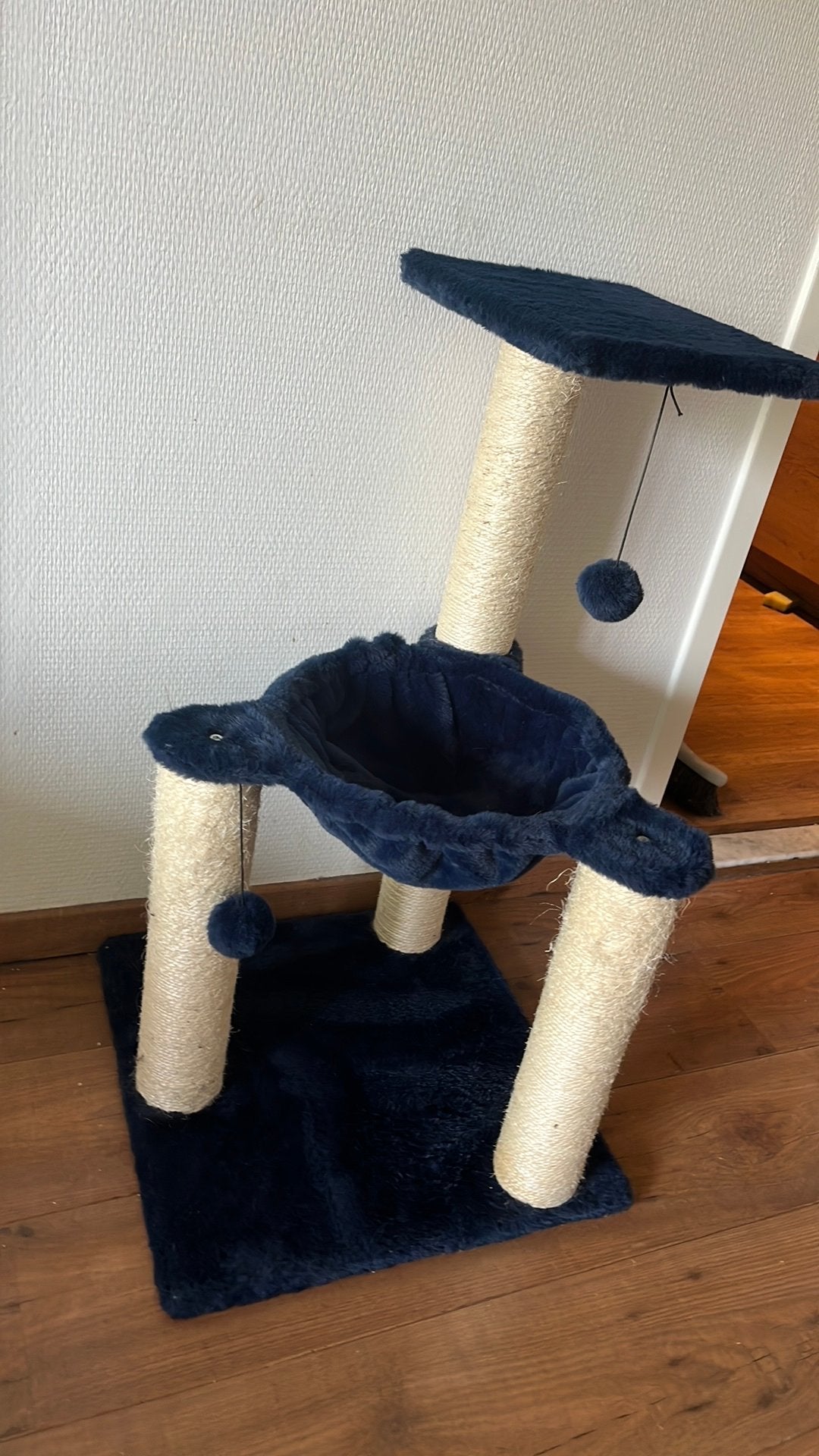Katten krabpaal blauw, Dieren en Toebehoren, Ophalen, Zo goed als nieuw, Krabpaal