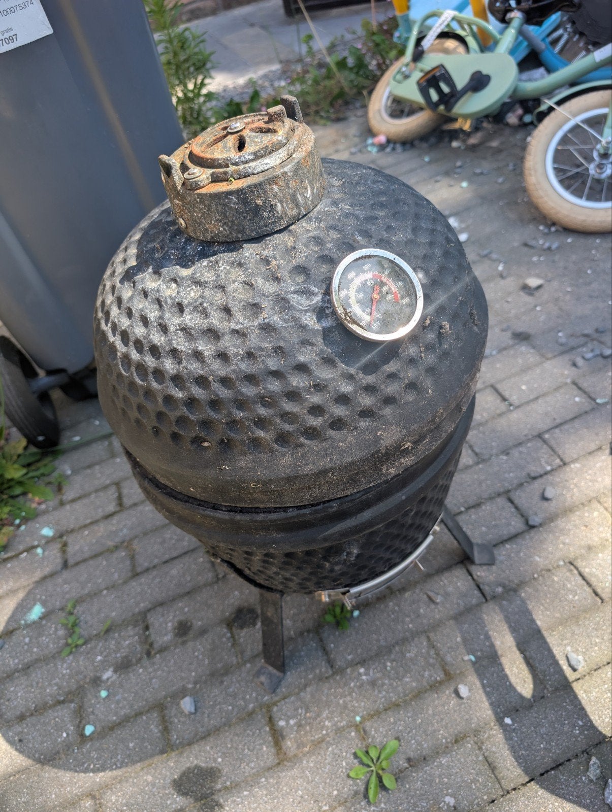 Mini kamado ( !! Scharnier dome/deksel onbreekt!!), Ophalen, Gebruikt