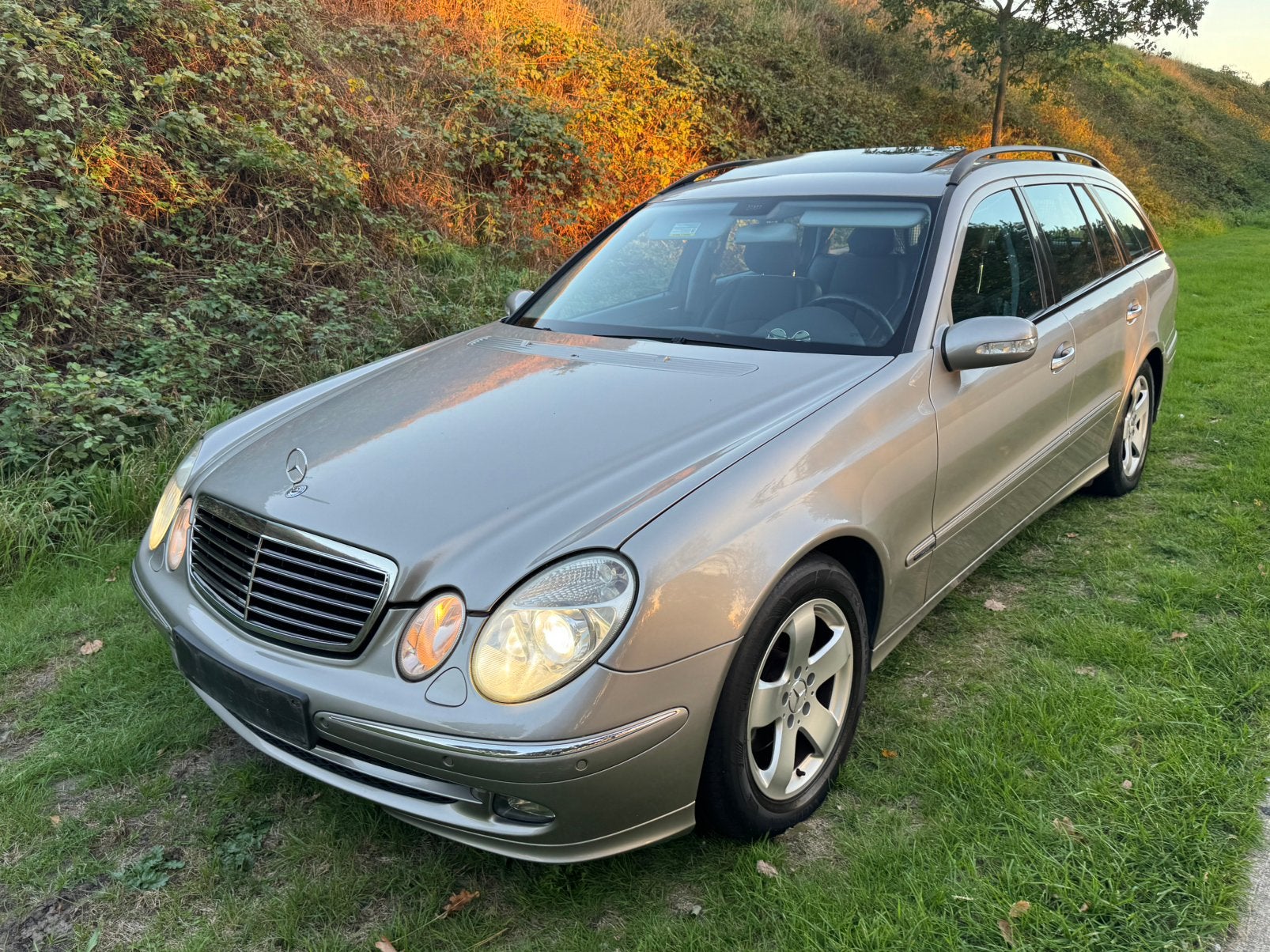 Mercedes-Benz E220 CDI W211 Automaat, Automaat, Dealer onderhouden, 4 cilinders, Leder en Stof