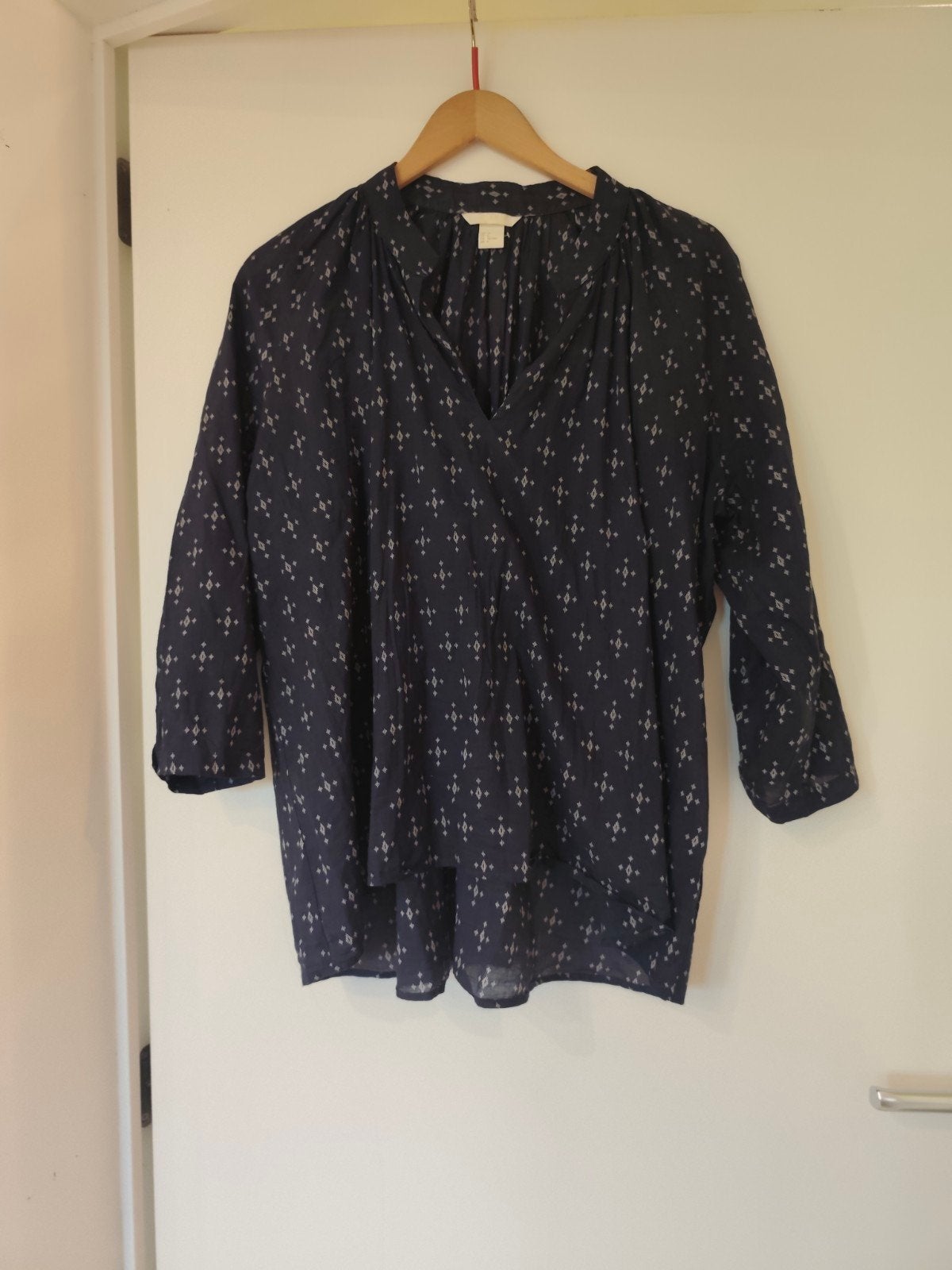 Mooie en lichte lange blouse van 100% katoen. T.M., Maat 38/40 (M), H&M, Zwart, Ophalen of Verzenden