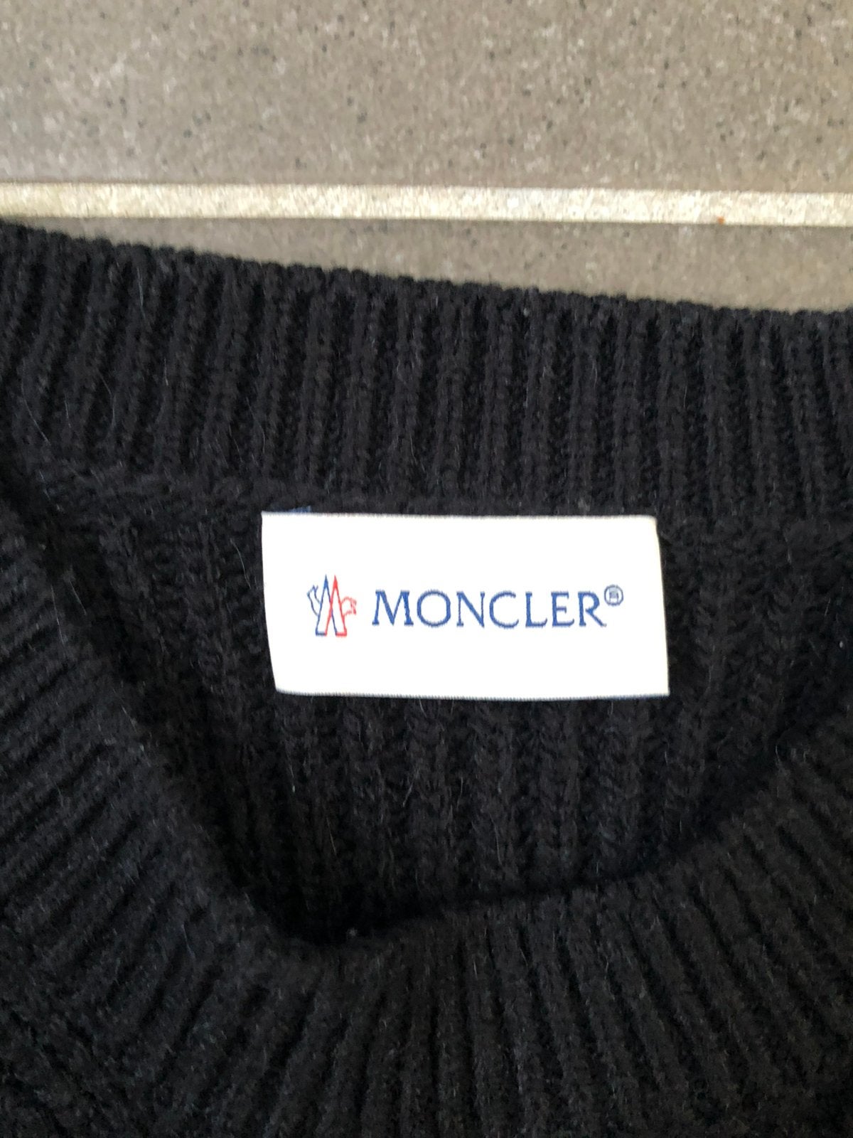 Moncler trui, Kleding | Heren, Ophalen of Verzenden, Zo goed als nieuw, Maat 48/50 (M), Zwart