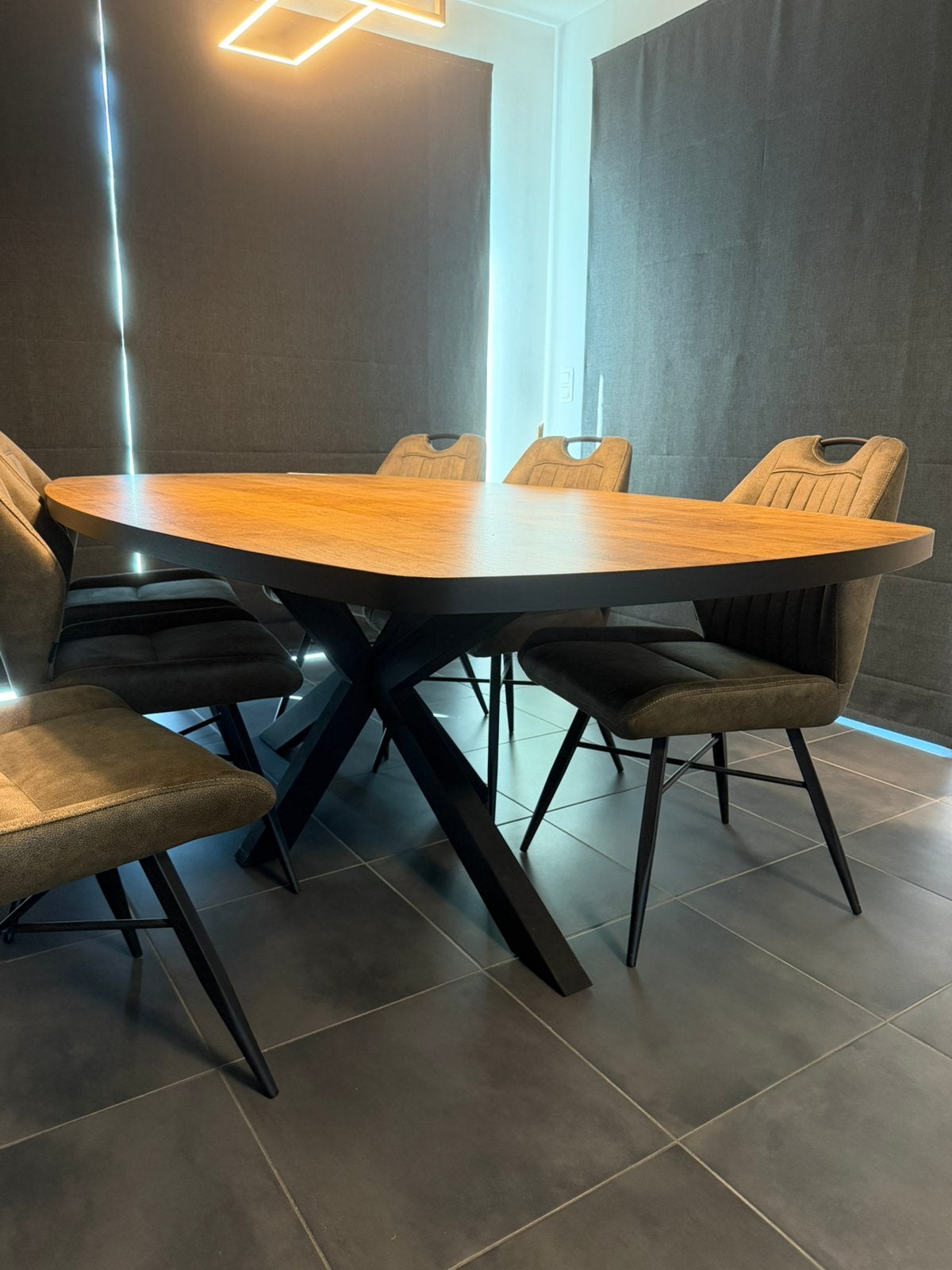 Eettafel hout/metaal 220x120, Huis en Inrichting, 100 tot 150 cm, 200 cm of meer, Zo goed als nieuw, Vijf personen of meer