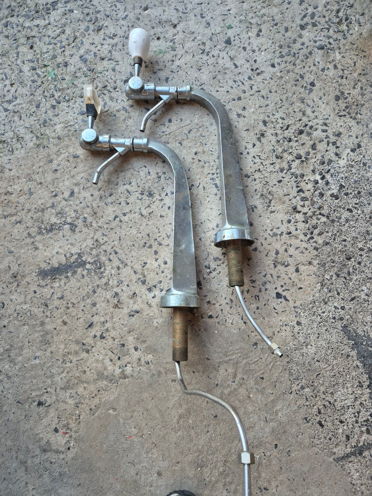 deux colonnes de tireuse à bière, Electroménager, Enlèvement