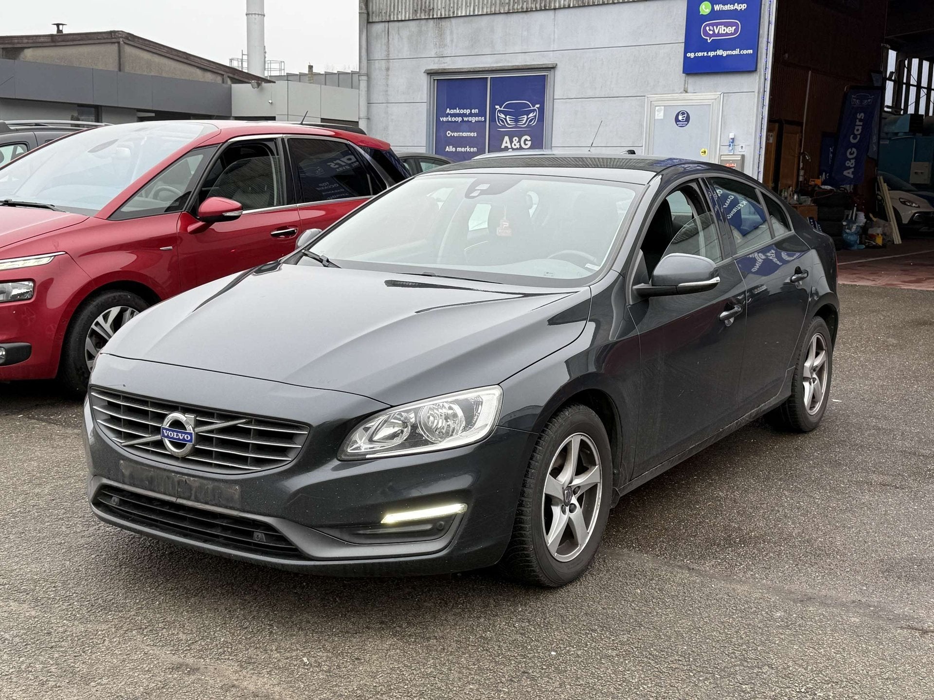 Volvo S60 S60 2.0 D4 Momentum, Autos, Volvo, Argent ou Gris, Achat, Boîte manuelle, S60
