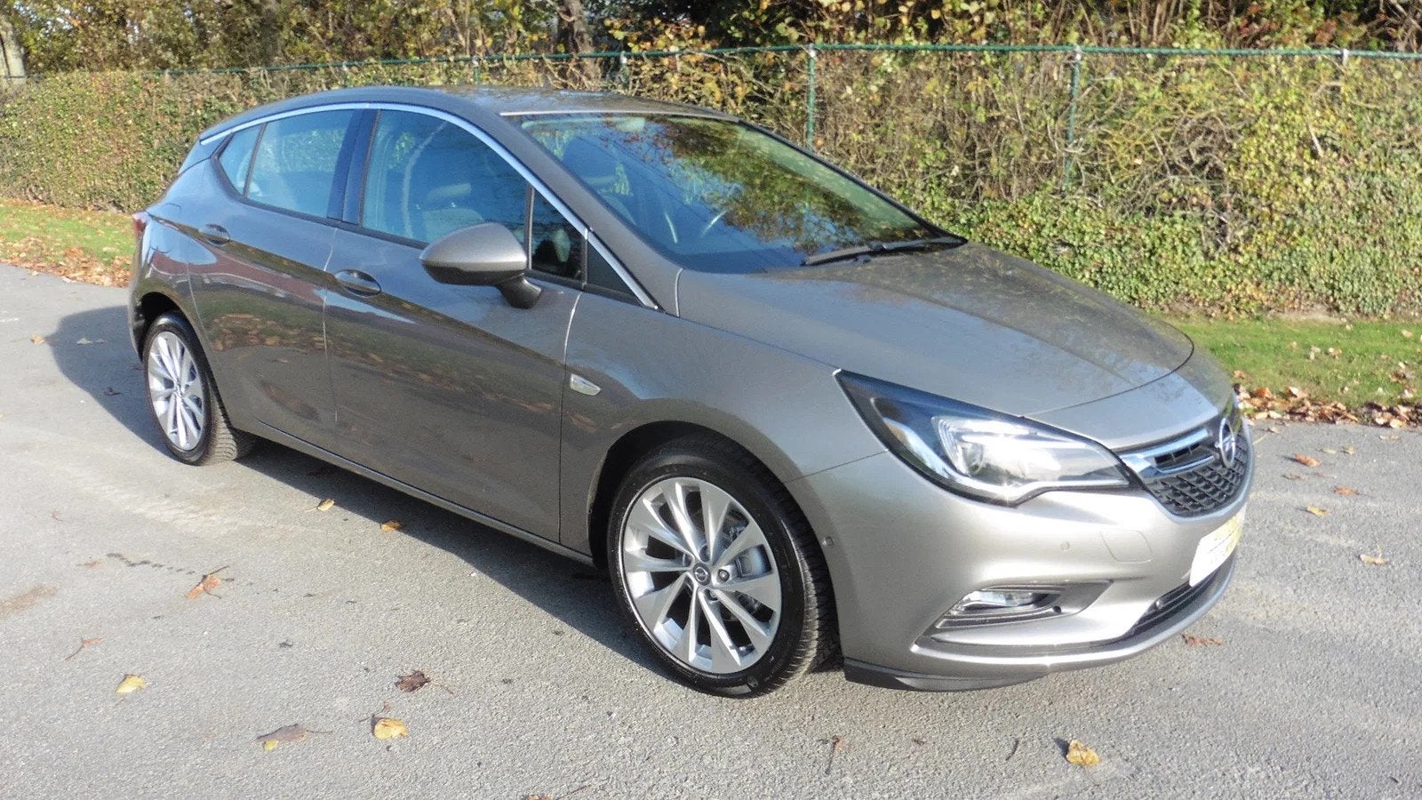 Opel Astra Gps+achteruitrijcamera,ALS NIEUW (bj 2017), Auto's, 105 pk, Gebruikt, https://public.car-pass.be/vhr/005121c9-0b9f-481f-a053-e580660150a1