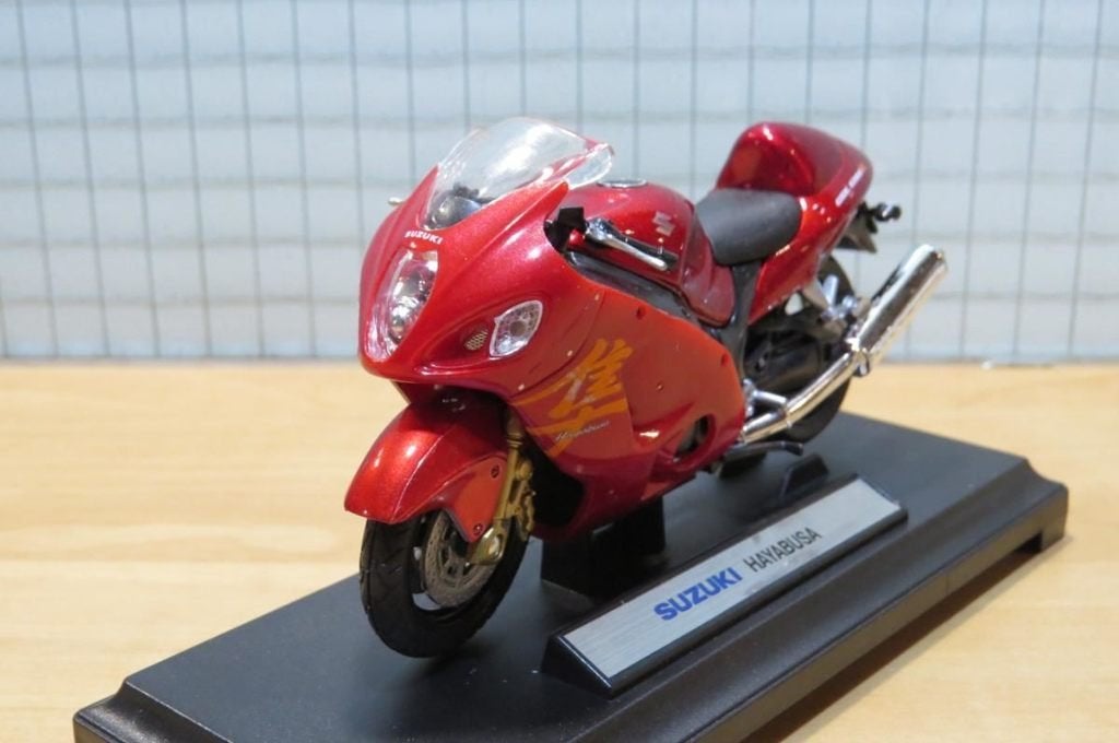 Suzuki GSX-R1300 Hayabusa 1:18, Hobby & Loisirs créatifs, Voitures miniatures | 1:18, Enlèvement ou Envoi, Neuf, Moteur, Welly