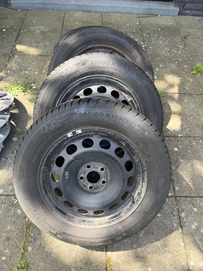 Pneus 205/60 R16 HXL, Autos : Pièces & Accessoires, Pneus & Jantes, Pneus et Jantes, Pneus hiver, Enlèvement ou Envoi, 16 pouces