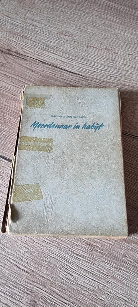 Oud boek Moordenaar in habijt door Margaret Ann Hubbard, Ophalen of Verzenden