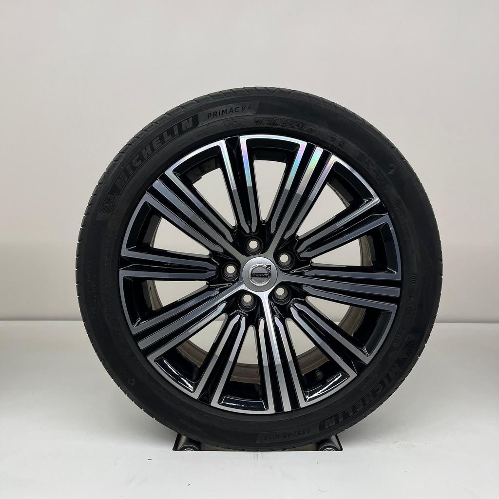 Volvo V60 / S60- 18 inch - zomerbanden, Auto-onderdelen, Banden en Velgen, 18 inch, Gebruikt, Banden en Velgen, Ophalen of Verzenden