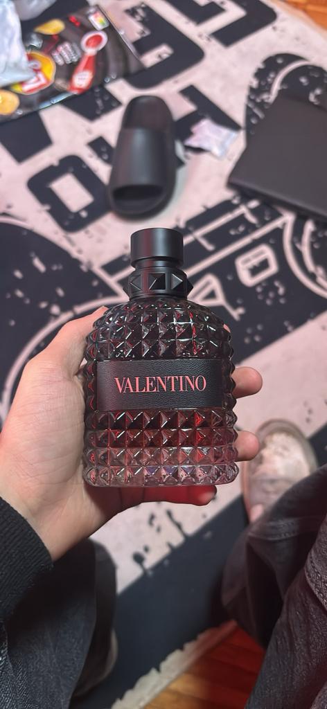 Valentino Uomo Designer Fragrance Bottle, Ophalen of Verzenden, Zo goed als nieuw