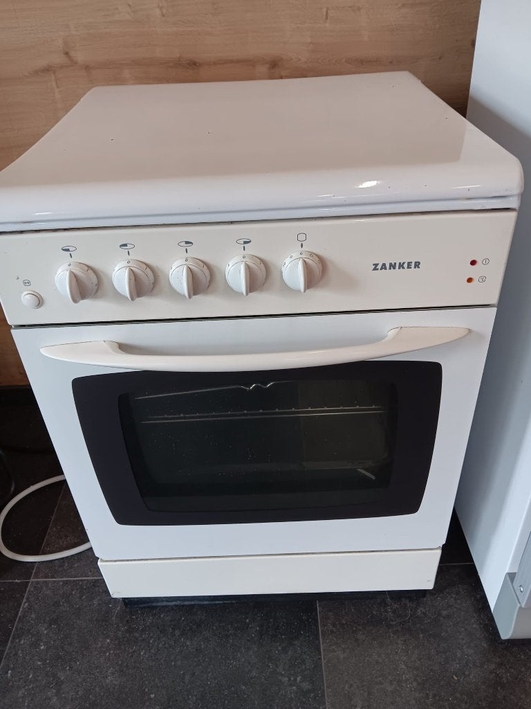 cuisinière électrique avec four, Electroménager, 85 à 90 cm, 4 zones de cuisson, Enlèvement, Utilisé