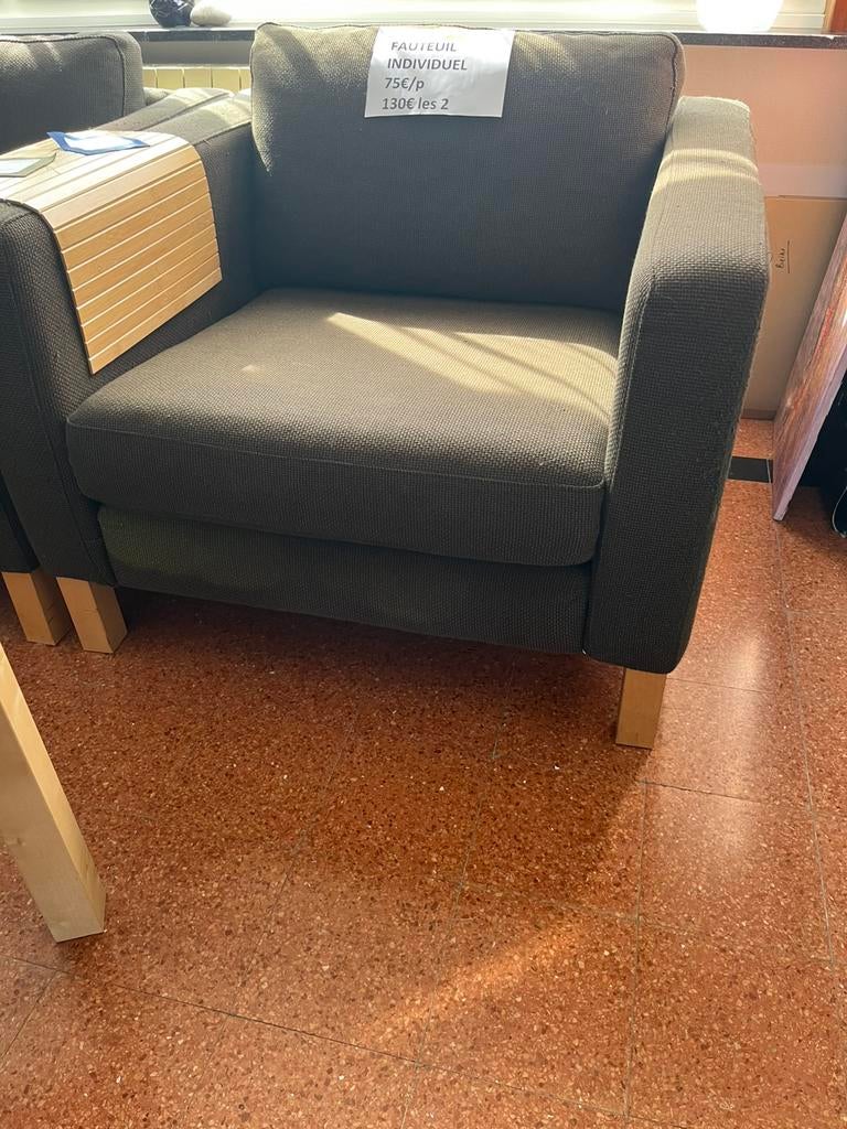 2 fauteils bruns Karlstad 90x90x64(h 75€/unite 130€ les 2, Huis en Inrichting, Ophalen, Gebruikt