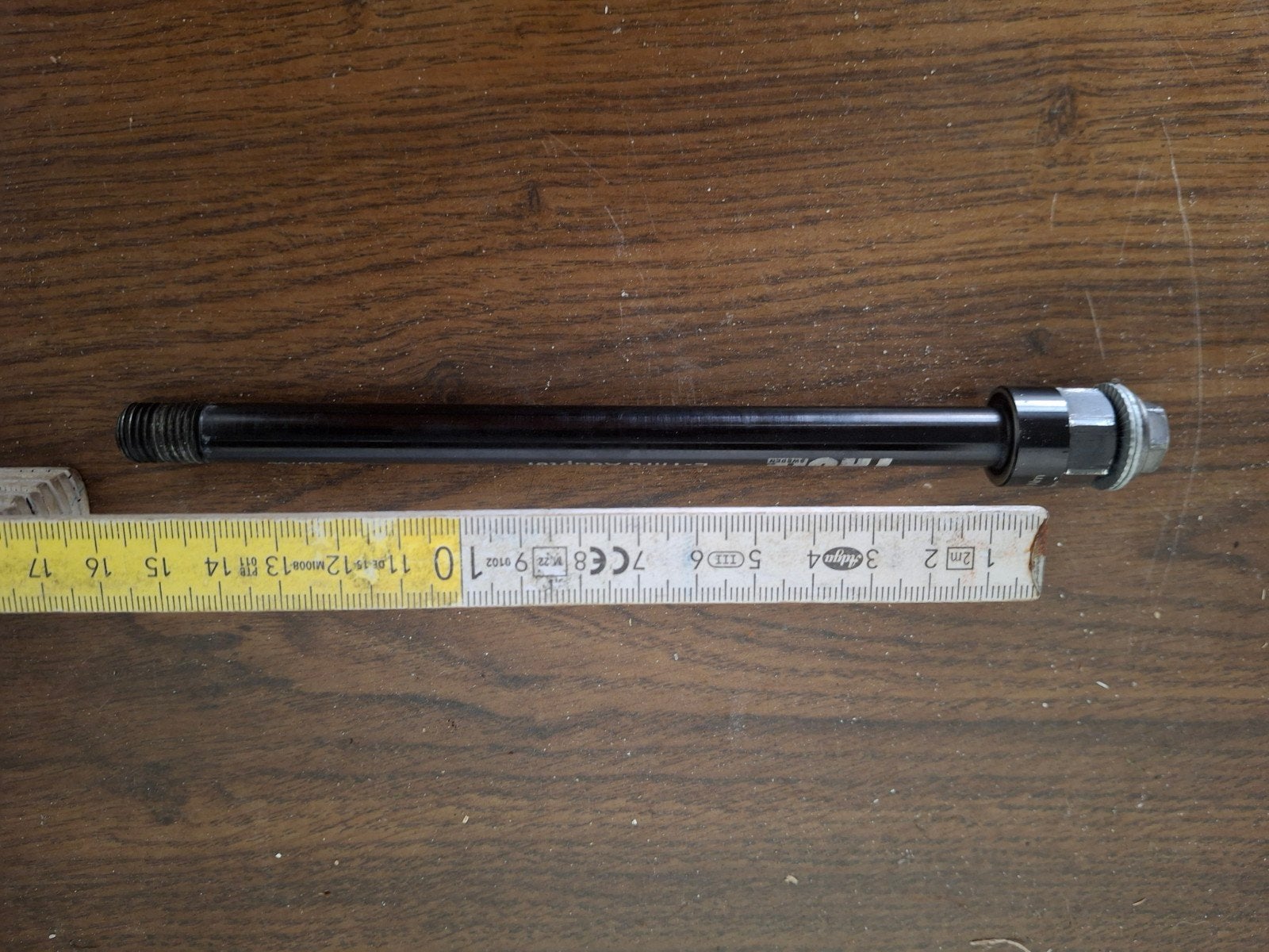 Thule Thru Axle M12 adapter, Enlèvement