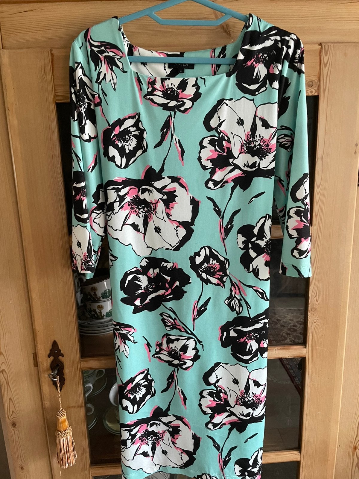 Belle petite robe chic et élégante, Vêtements | Femmes, Enlèvement ou Envoi, Comme neuf, Taille 42/44 (L)