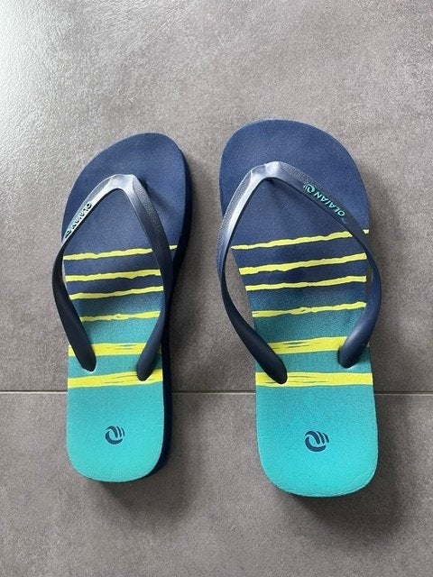 Teenslippers m 37/38, Olaian, Jongen of Meisje, Overige typen, Ophalen of Verzenden