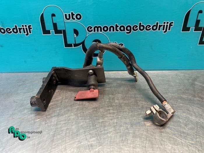 Borne de batterie d'un Volkswagen Caddy (Caddy 04-), Autos : Pièces & Accessoires, Volkswagen, -, 3 mois de garantie, Utilisé