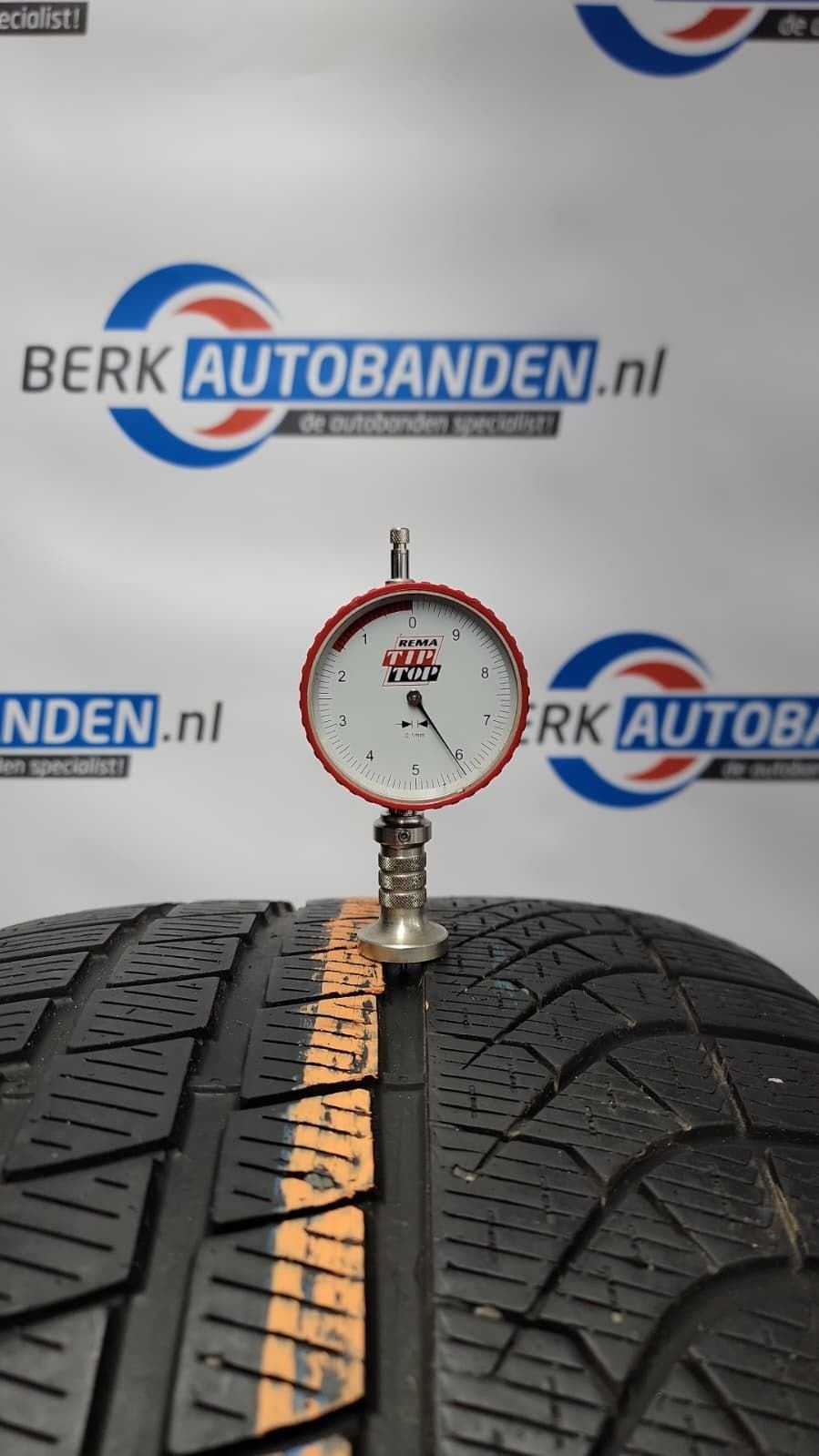 2x Pirelli P-Zero Winter XL (NF0) ELECT 285/40 R20 108V 285/, Auto-onderdelen, Banden en Velgen, Gebruikt, -, 285 mm, -