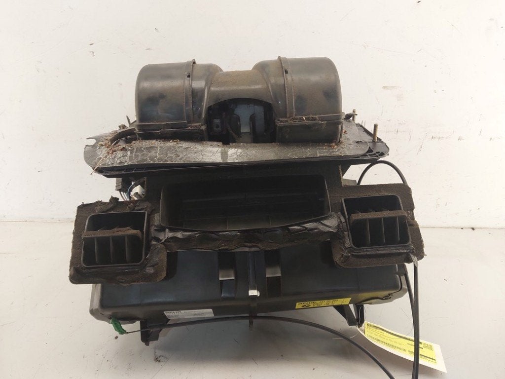 KACHELHUIS BMW Z3 Roadster (E36 / 7) (|64111373766|), Gebruikt, BMW, Petuelring 130
80809  München, DE, Bayerische Motoren Werke AG