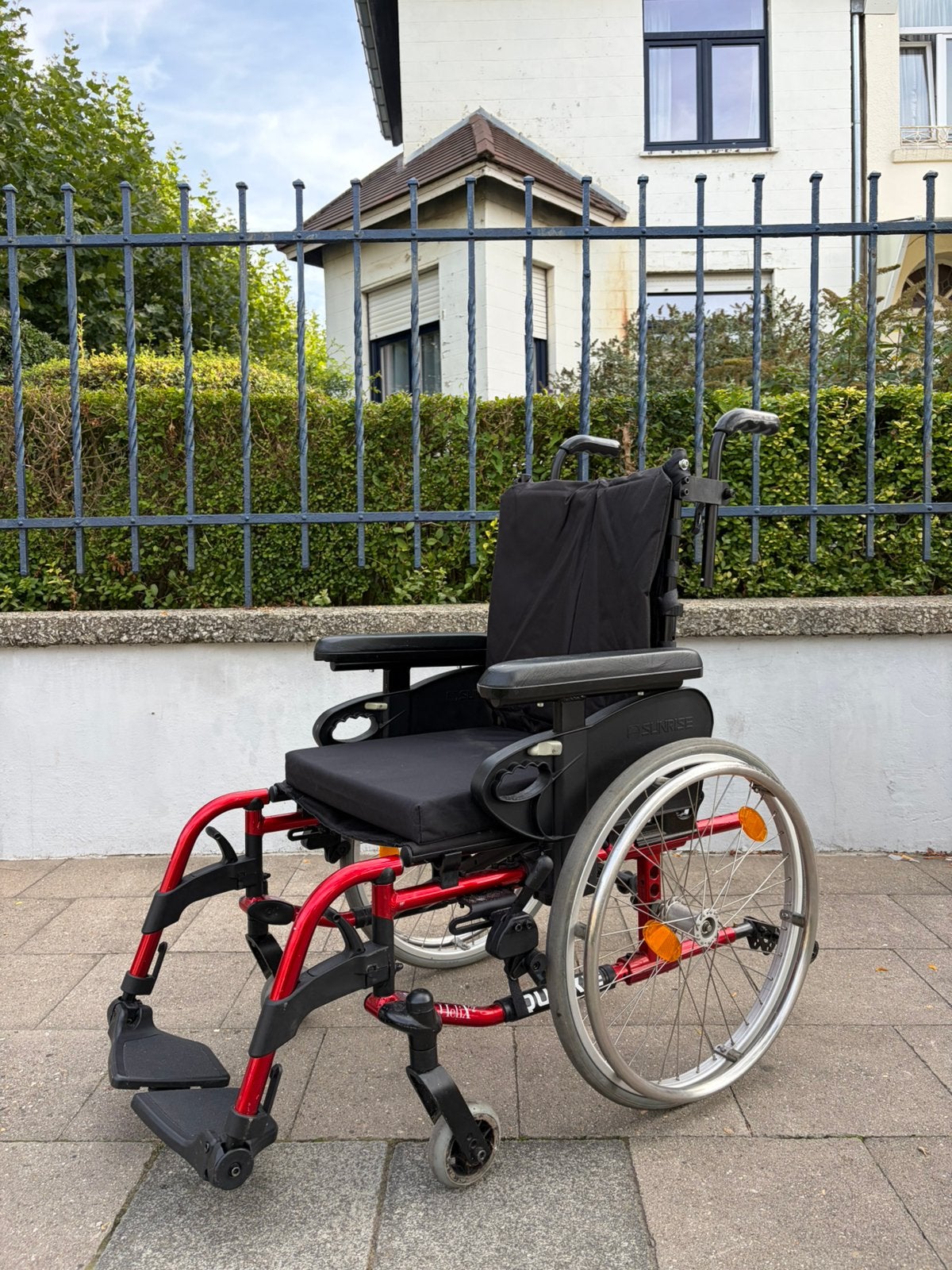Chaise roulante pliable Quickie etat neuf, Divers, Chaises roulantes, Enlèvement ou Envoi, Pliant, Comme neuf, Fauteuil roulant manuel