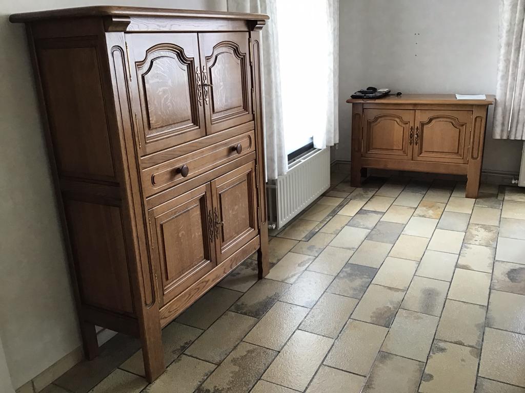 Klassieke eetkamer, Ophalen