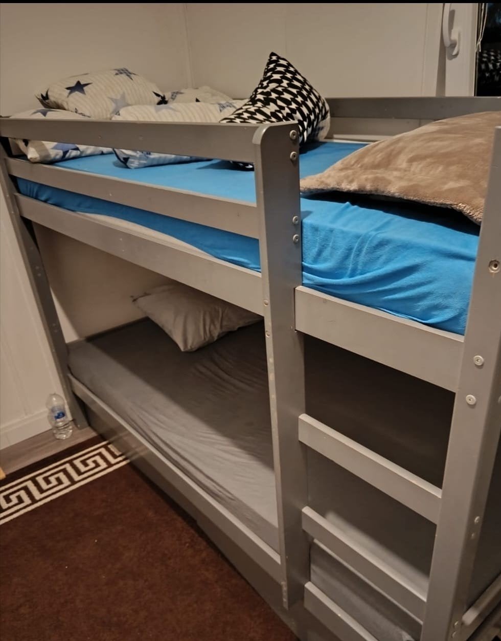 Stapelbed zonder matrassen, Ophalen