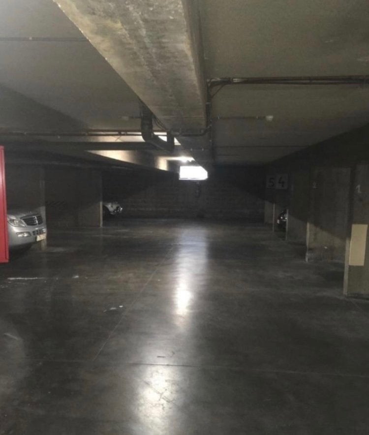 HUUR: ondergrondse parkeerplaats P.Poulletlaan -3000 Leuven, Immo, Garages & Places de parking, Louvain