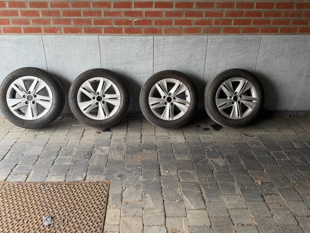 Jantes GOLF 8 originales 16’ Volkswagen, Enlèvement, 4 Saisons, Pneu(s)