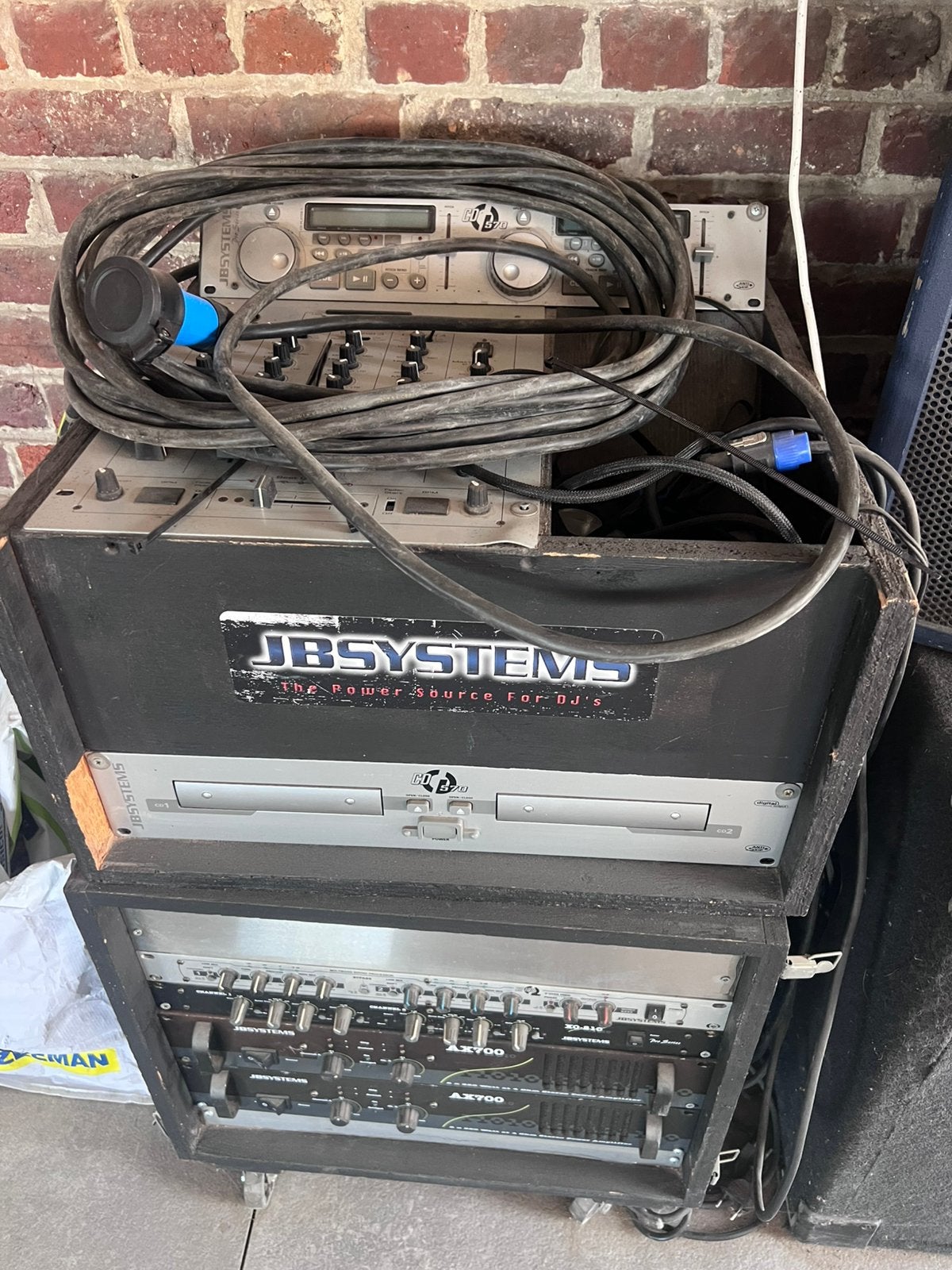 Muziek installatie, Ophalen, Gebruikt