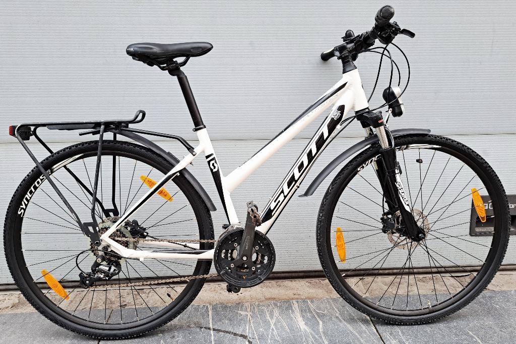 VTC Scott sportster 28pouces prix350€048981/3734, Fietsen en Brommers, Fietsen | Dames | Omafietsen, Ophalen, Versnellingen, Zo goed als nieuw