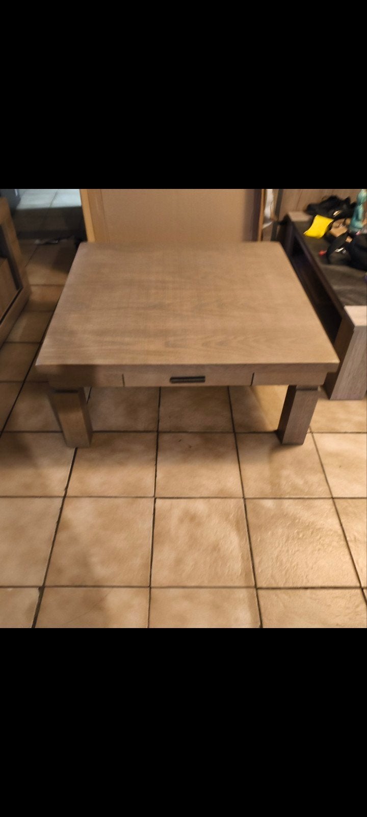 salontafel, Enlèvement