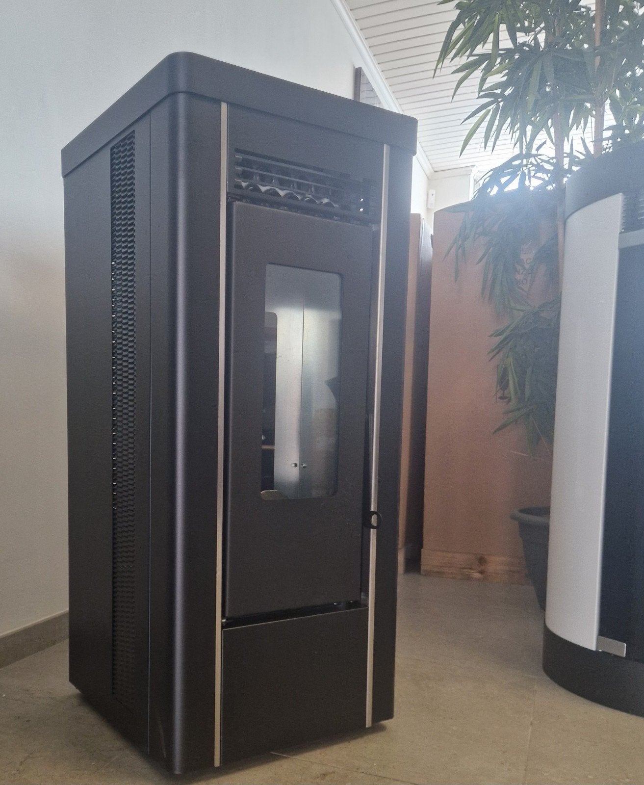 Nouveau poêle à granulés Mila 14 kW. Livraison gratuite Gara, Enlèvement ou Envoi
