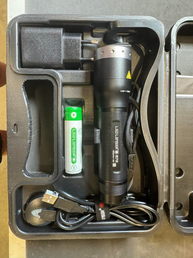 Led Lenser MR7 nieuw in doos, Caravans en Kamperen, Zaklampen, Ophalen of Verzenden, Nieuw, Batterij