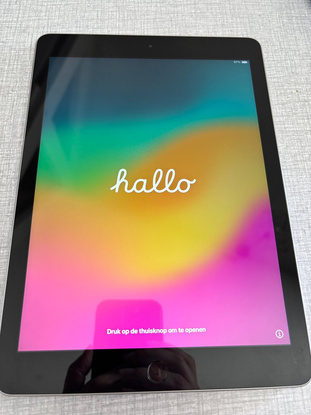 Apple iPad (6e gen. 2018) 128 GB Wi-Fi Spacegrijs, Computers en Software, Apple iPads, Ophalen, Apple iPad, Zo goed als nieuw