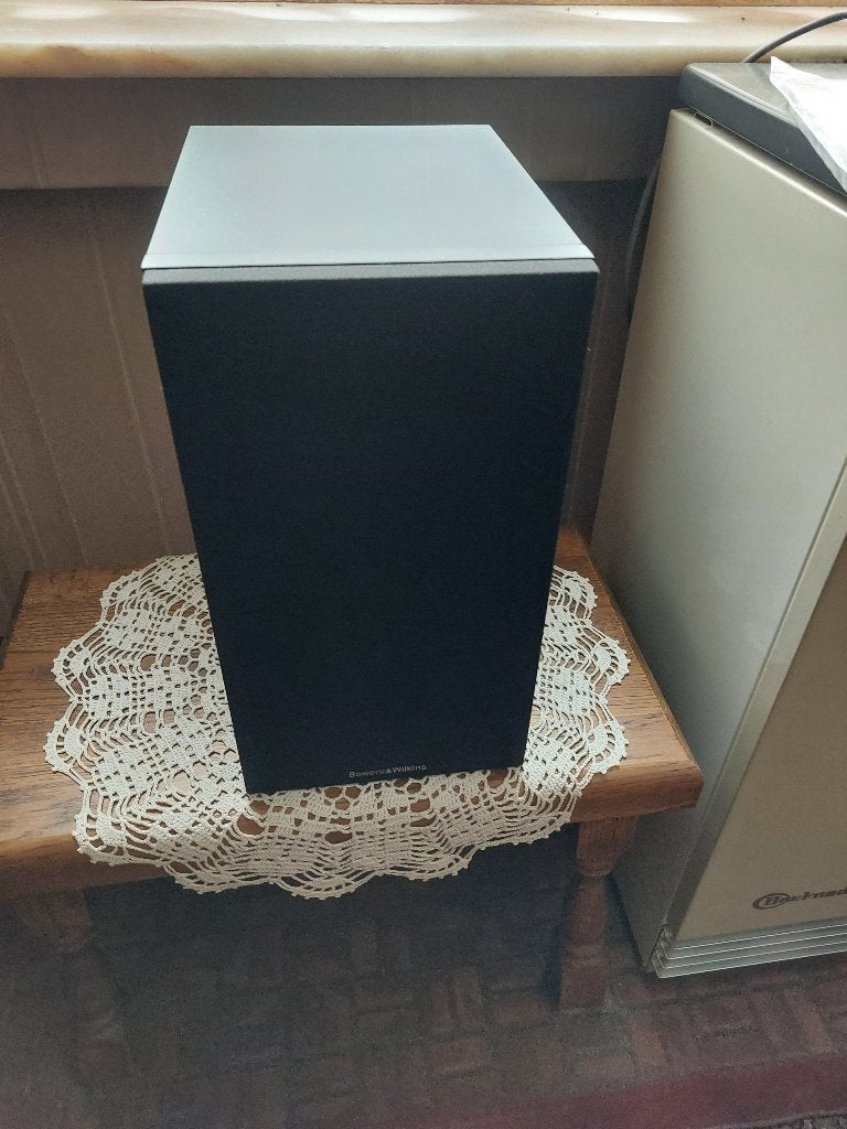 2 luidsprekers Bower & Wilkens van juli 2023, Audio, Tv en Foto, Luidsprekerboxen, Ophalen, Zo goed als nieuw, Speakerset, Bowers & Wilkins (B&W)